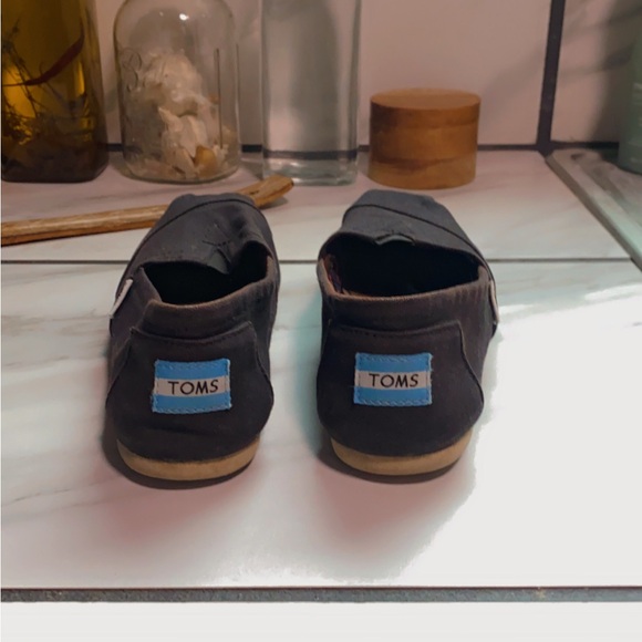 TOMS womens Dark Gray Slip-On Loafers - Picture 1 of 3